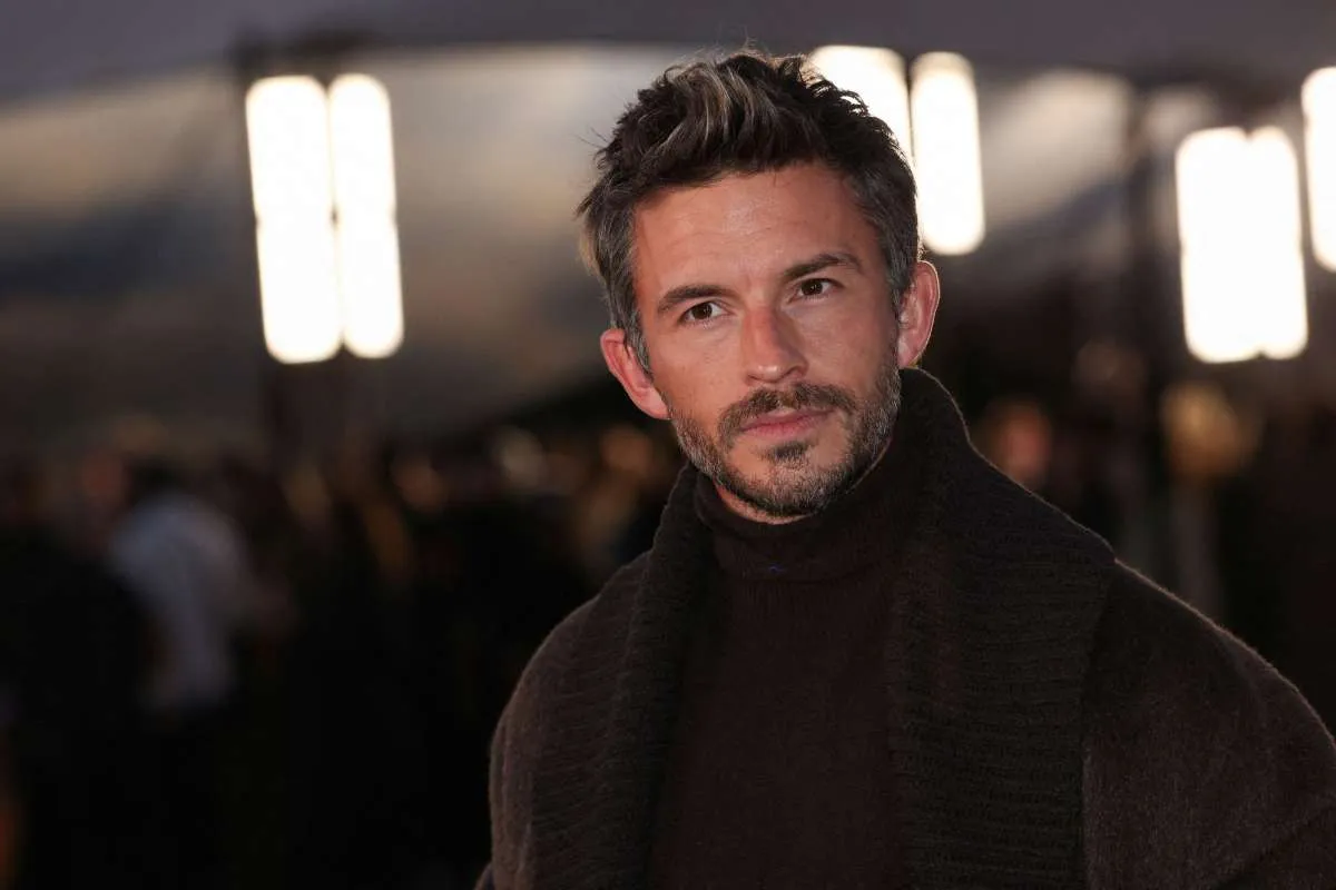 Jonathan Bailey, Bintang Film Wicked, Dinobatkan Sebagai Sexiest Man Alive 2025