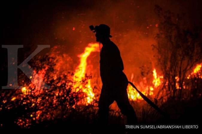 Gunung Salak di Sukabumi kebakaran