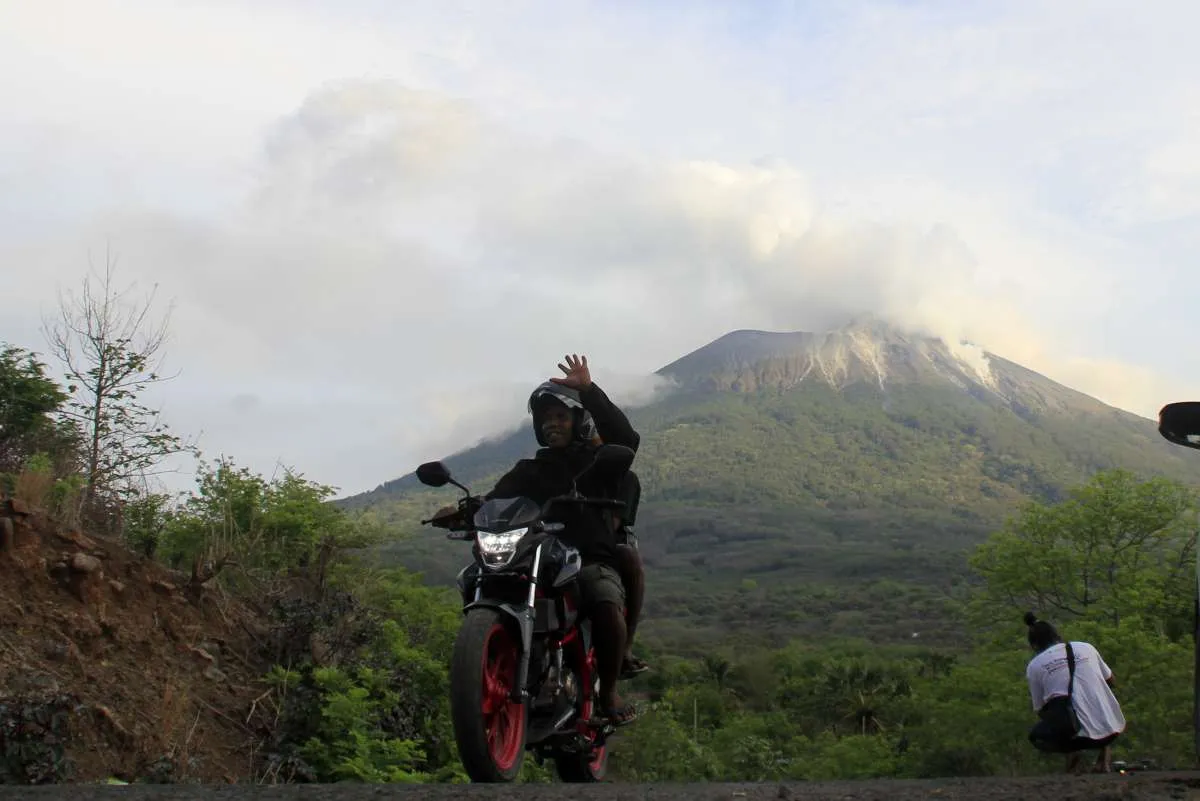 Gunung Ile Lewotolok Meletus 36 Kali Selama Enam Jam