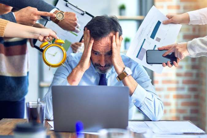 5 Cara Mengontrol Manajemen Stres Akibat Kerja Berlebihan, Wajib Kamu Baca!