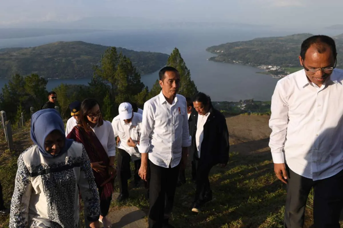 Jokowi sebut 28 tempat wisata sekitar Danau Toba akan ditata