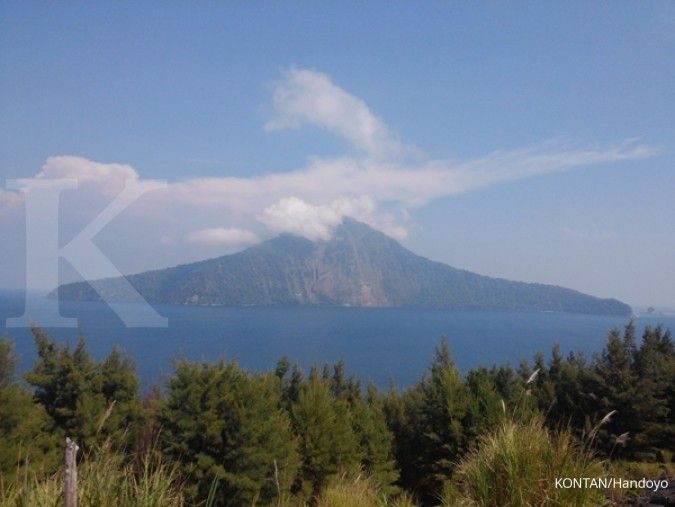 Gunung Anak Krakatau Berstatus Waspada, Masyarakat Diminta Jaga Jarak 2 Km