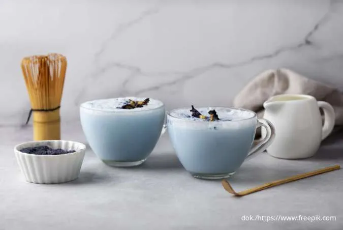 Sensitif Kafein? Coba Blue Matcha sebagai Alternatif Sehat Penuh Warna