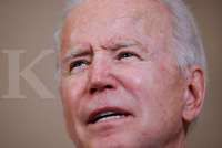 Presiden Joe Biden cabut larangan terhadap TikTok dan WeChat