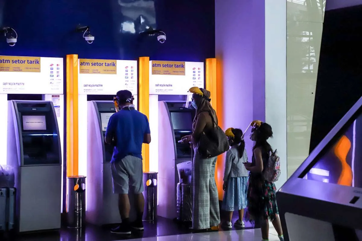 Setor tunai uang lewat ATM bank Mandiri mudah dan cepat! Begini caranya