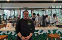 Minuman Kopi Satu Liter Jadi Penyelamat Dua Coffee