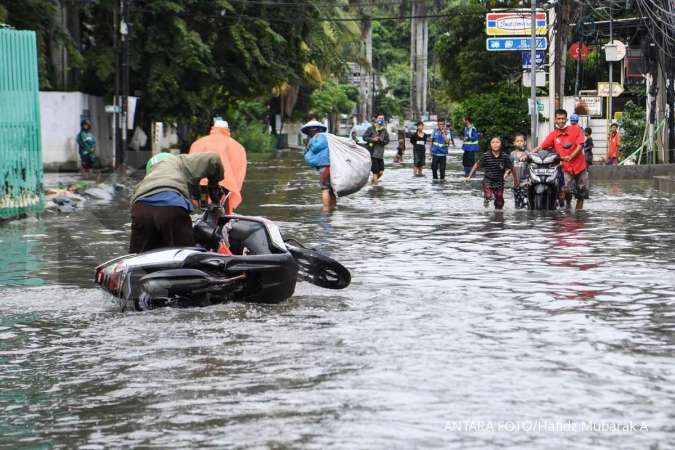 Waspada Bencana Jakarta & Sekitar, Ini Peringatan Dini Cuaca Besok (12/3) Hujan Deras