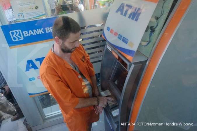 Four Bulgarians arrested for card skimming in Bali