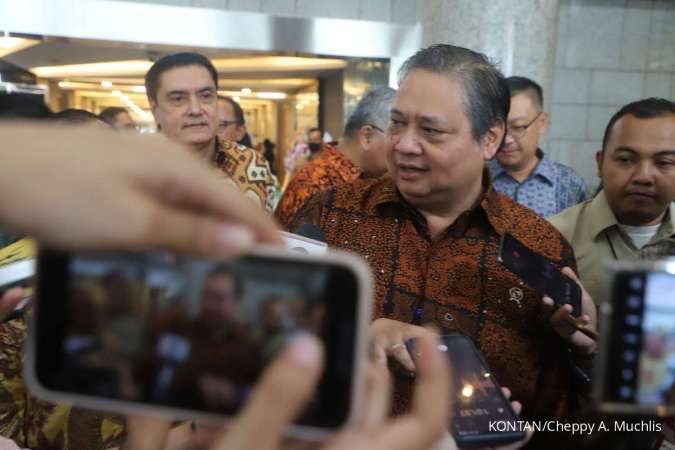 Menko Airlangga Bantah BBM Subsidi Bakal Dibatasi