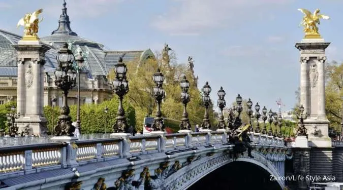 Jembatan Pont Alexandre III