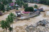 Pemerintah Salurkan Sembako untuk Korban Banjir dan Tanah Longsor di Sumatera