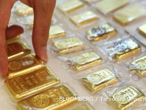 Emas tergelincir dari level tertinggi tujuh pekan