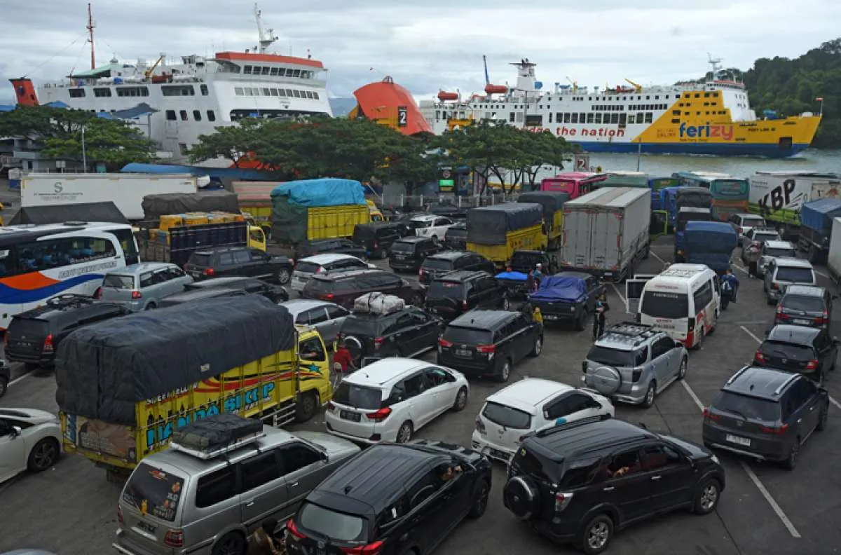 Prakiraan Cuaca Hari Ini (31/12) BMKG Peringatkan Potensi Gelombang Tinggi Air Laut