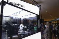 Luncurkan Teknologi Canggih, Family Mart hadirkan Booth Robot Barista di Jakarta 