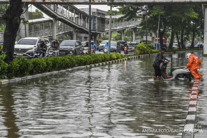 Waspada Bencana Jakarta Sekitar, Cek Peringatan Dini Cuaca Besok (27/3) Hujan Lebat
