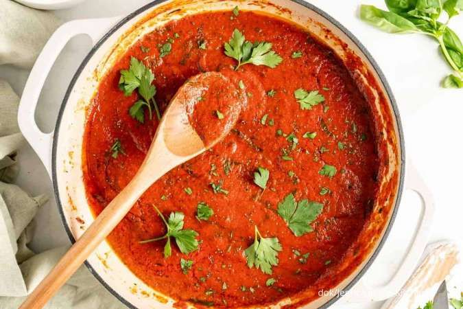 Resep Gurihnya Semangkuk Sup Tomat Marinara Hangat Isi Aneka Makanan Laut