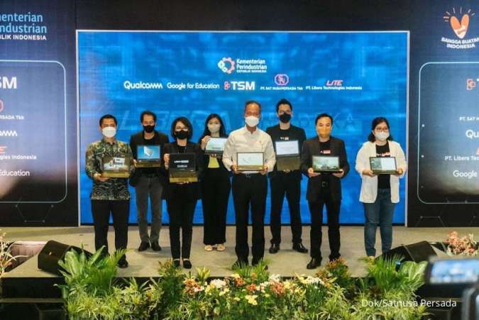 PTSN TSM Gandeng Sat Nusapersada Produksi Chromebook 4G LTE Buatan dalam Negeri