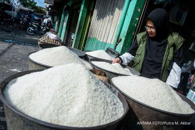 Sudah Delapan Bulan di Tahun 2025 Harga Beras Tetap Bertahan Mahal 