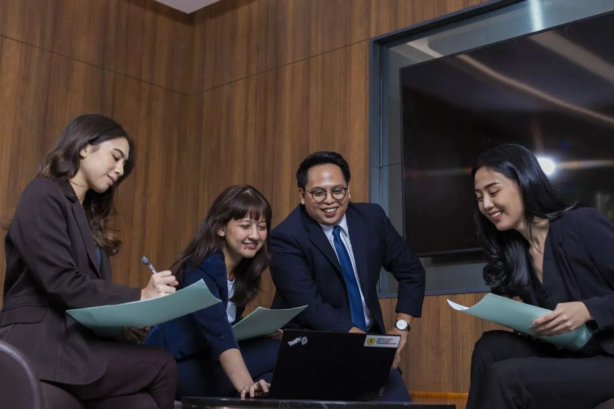 BNI Sekuritas Raih Dua Penghargaan Bergengsi dari Euromoney 