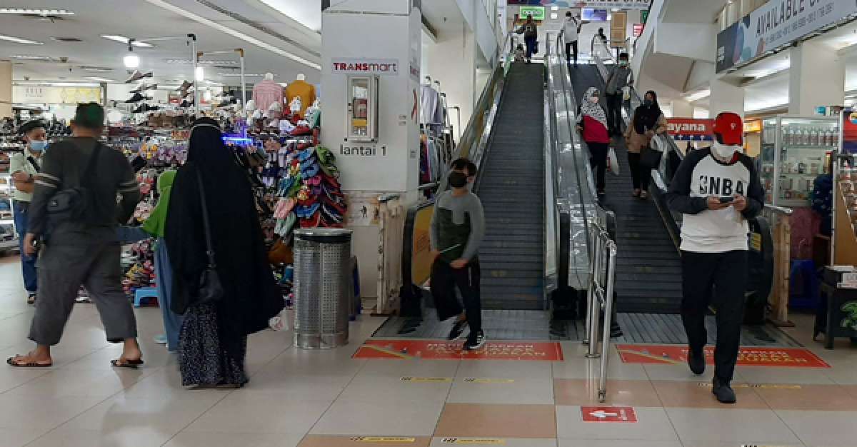 Kebijakan Mobilitas Akhir Tahun Memantik Tanya