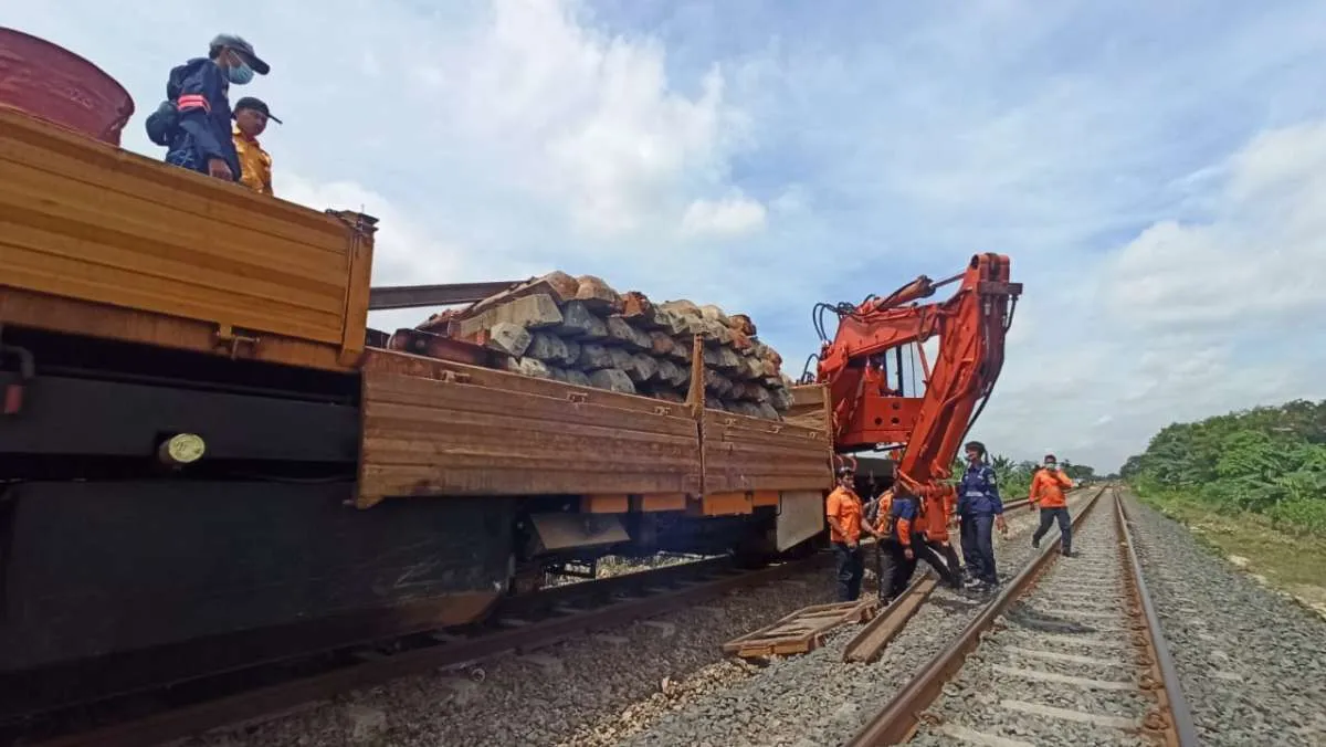 Jelang Masa Mudik, KAI Daop 1 Siapkan Alat Material Siaga Antisipasi Cuaca Ekstrem