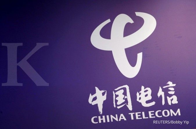 Kebakaran Hebat Lumat Gedung China Telecom Setinggi Lebih dari 200 Meter