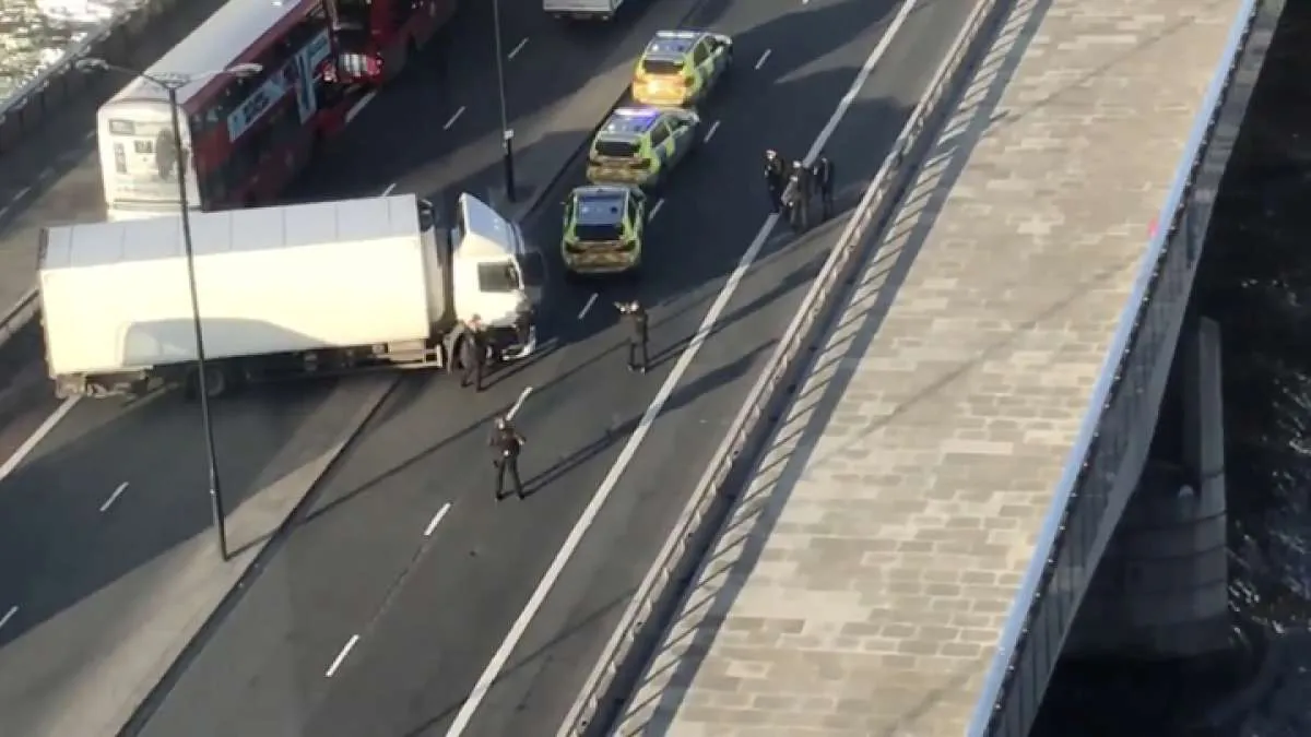 Penembakan terjadi di London Bridge, satu orang ditembak