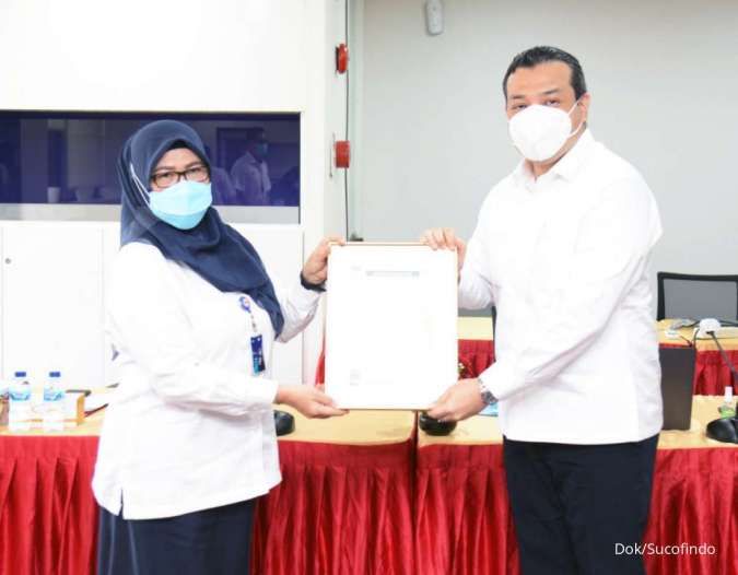 Sucofindo Serahkan Sertifikat Manajemen Mutu SNI ISO 9001:2015 untuk PELNI