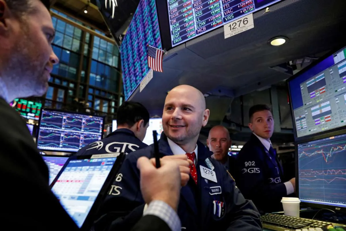 Gara-gara Apple, Wall Street terkoreksi pada penutupan Senin (9/12)