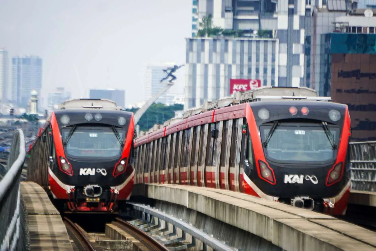 Malam Tahun Baru, Jam Operasional LRT Jabodebek Diperpanjang hingga Pukul 01.40 WIB