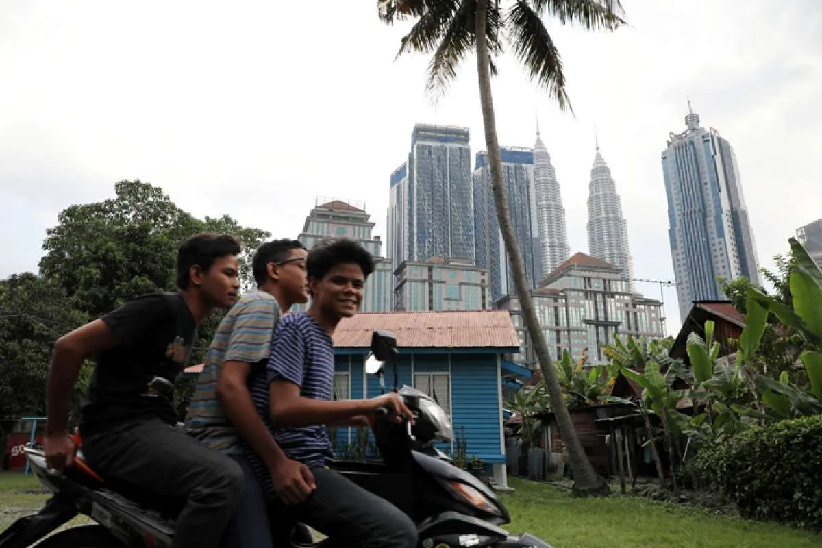 Pertumbuhan PDB Malaysia menyentuh level terendah dalam satu dekade