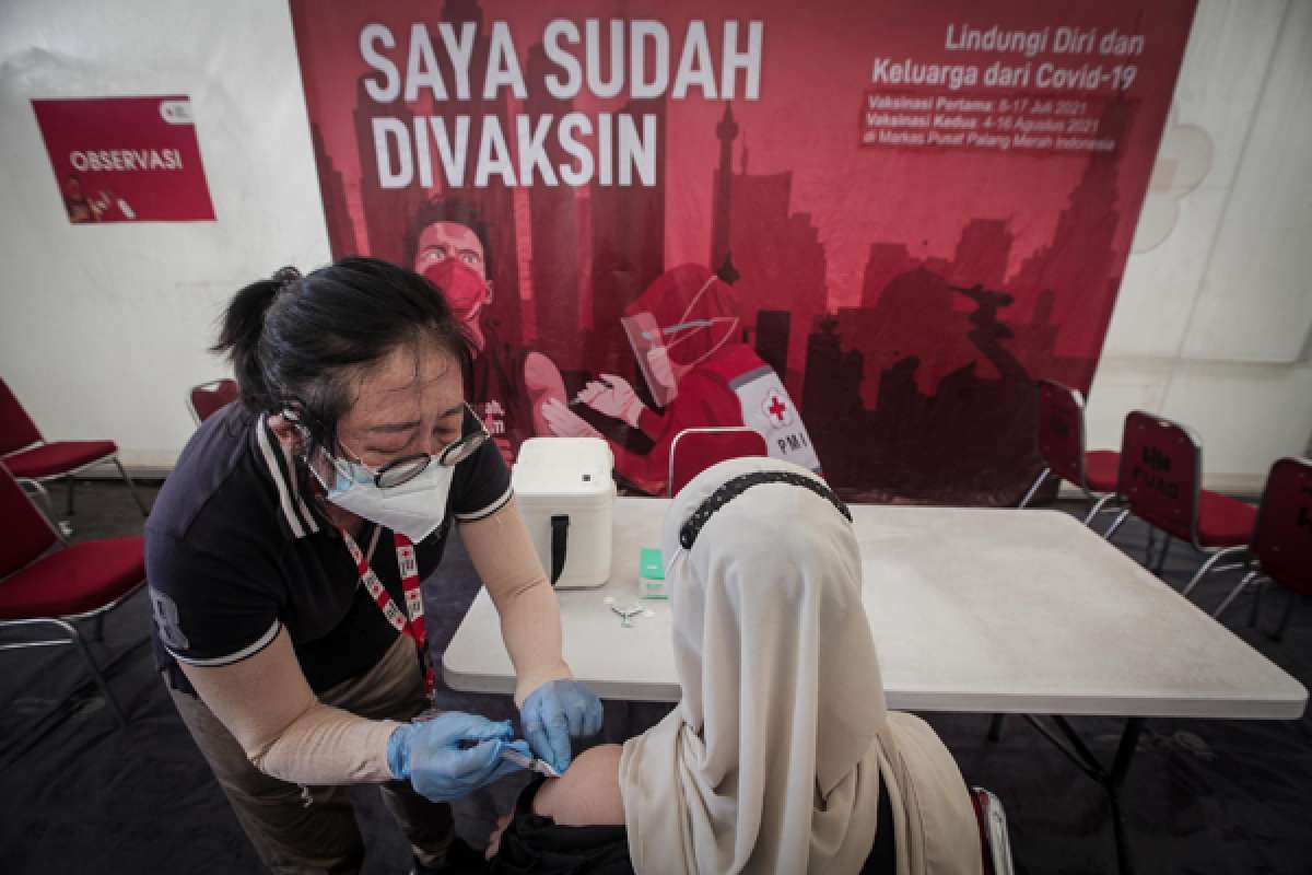 Menuai Kontroversi, Presiden Jokowi Setop Vaksin Covid-19 Berbayar Individu