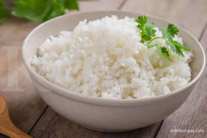 Nasi putih termasuk dalam daftar makanan penyebab diabetes yang perlu Anda waspadai.