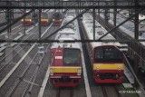 Akibat demo, KRL tak berhenti di Stasiun Tanah Abang dan Palmerah