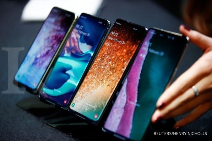 Samsung Galaxy S10e, S10, dan S10+ laris di online