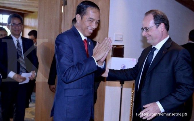 Jokowi, Hollande discuss three issues