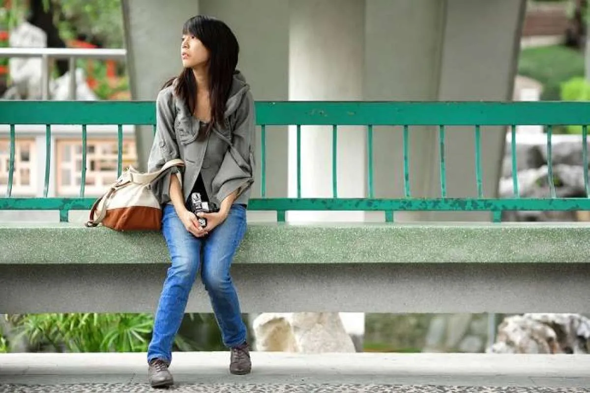 Bukan Sombong, Ini Dia 6 Zodiak yang Suka Menyendiri