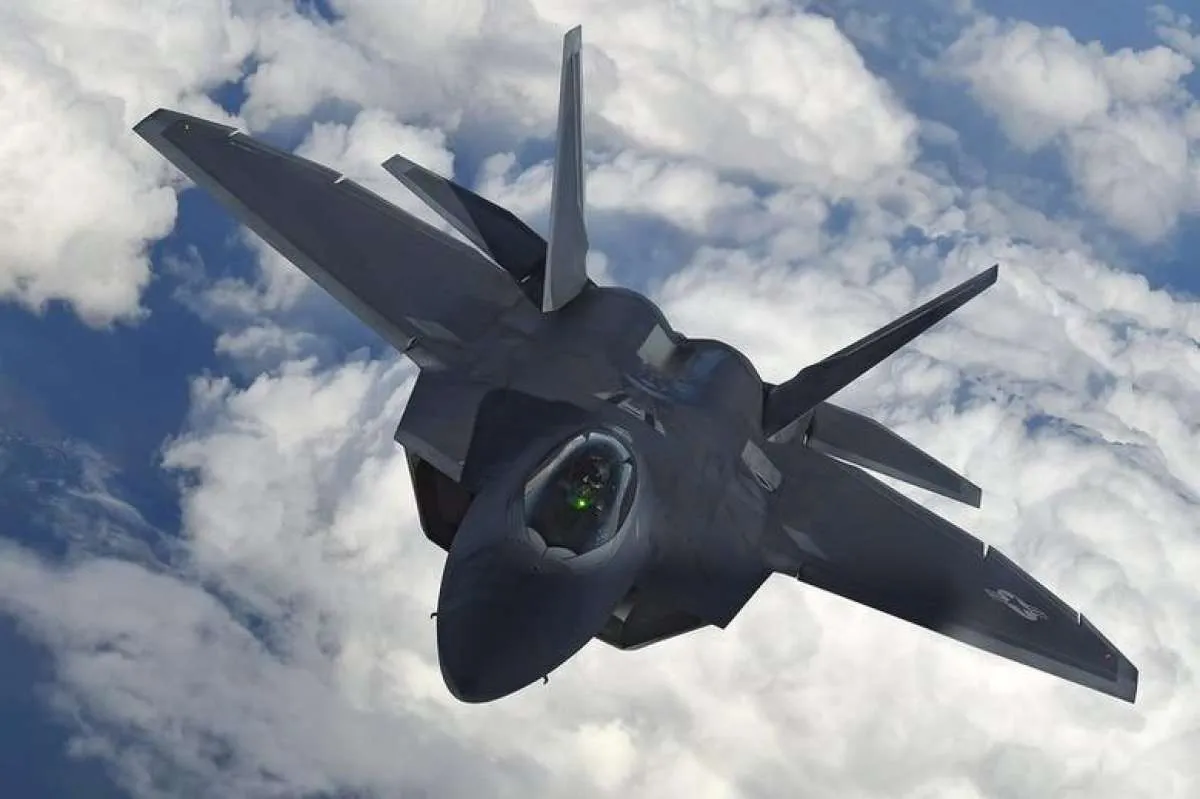 Pesawat Tempur F-22 Raptor akan Mendarat di Indonesia, Ada Apa?