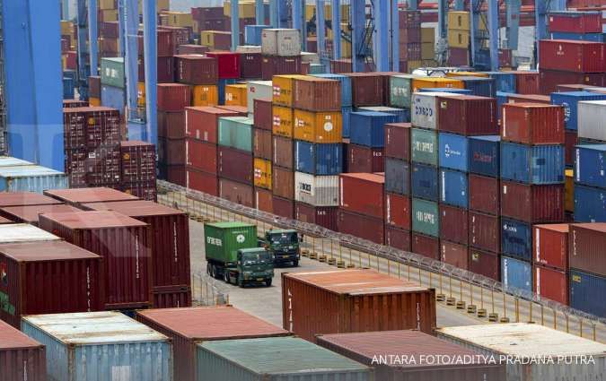 Harga sejumlah komoditas berangsur turun, ekspor Indonesia bisa melorot