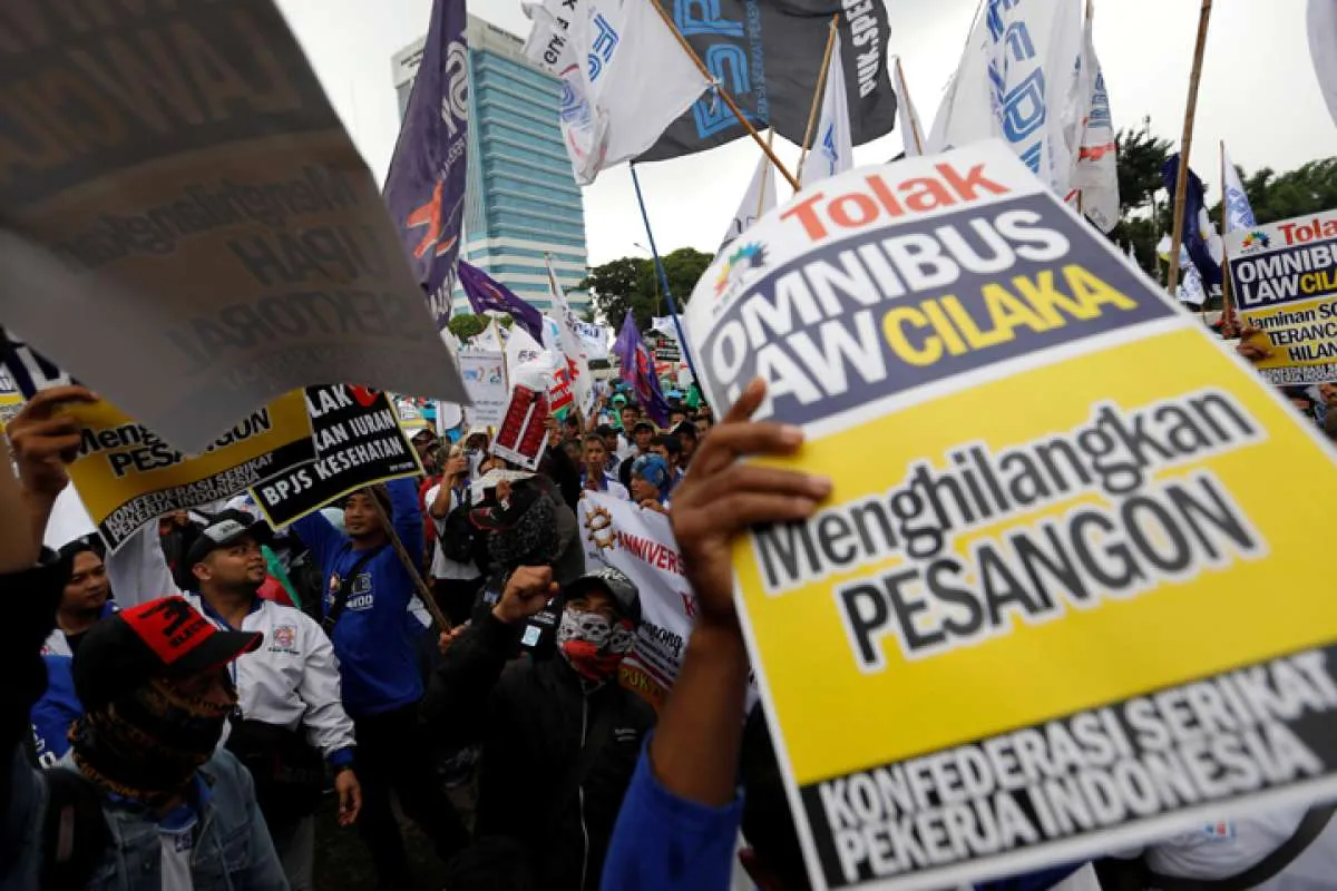 Menimbang efektifitas omnibus law untuk tingkatkan investasi