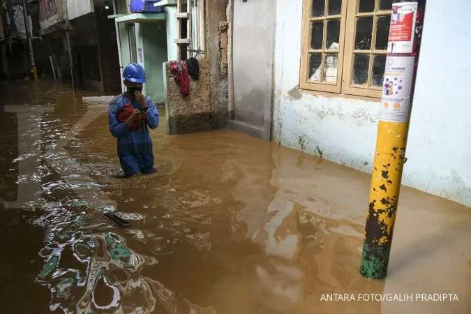 41148018p Cuaca Ekstrem Mengancam! Jakarta dan Sekitarnya Waspada Bencana, Peringatan Dini Prediksi Hujan Lebat Hari Esok