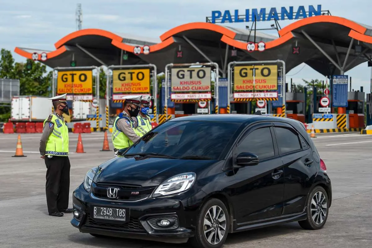 Pintu tol Palimanan Cirebon terpantau sepi sehari jelang lebaran