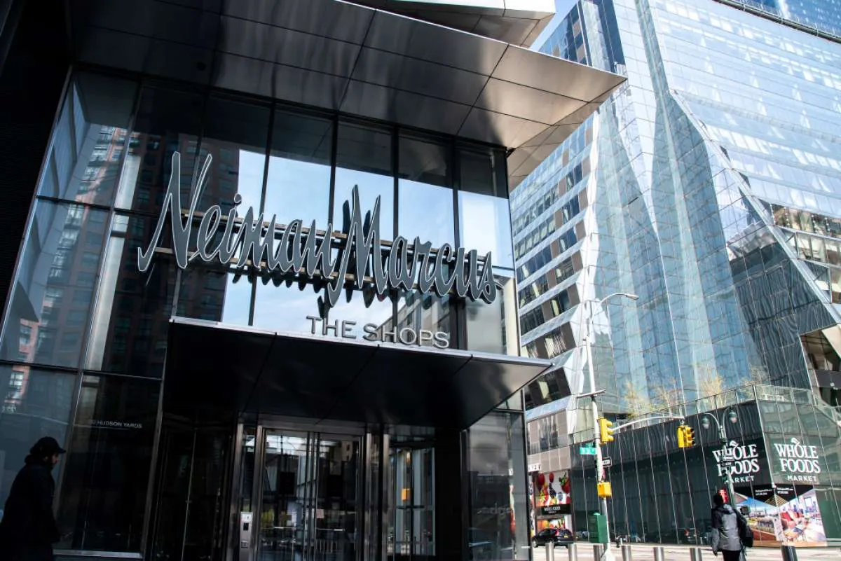 Dapat pinjaman, Neiman Marcus bisa lolos dari bangkrut