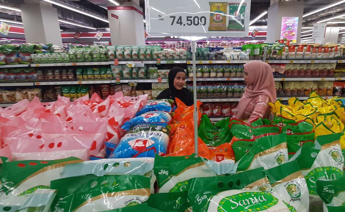 Pasokan Beras Premium di Toko Ritel Kembali Normal