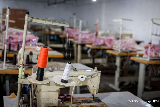 Predatory Pricing dan Banjir Produk Impor Buat Industri Tekstil Lokal di Ujung Tanduk