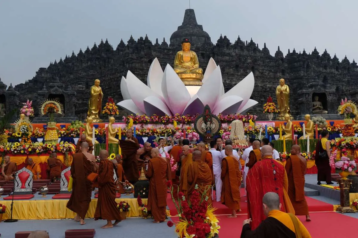 15 Ucapan Hari Waisak 2025, Lengkap Bahasa Inggris dan Bahasa Indonesia