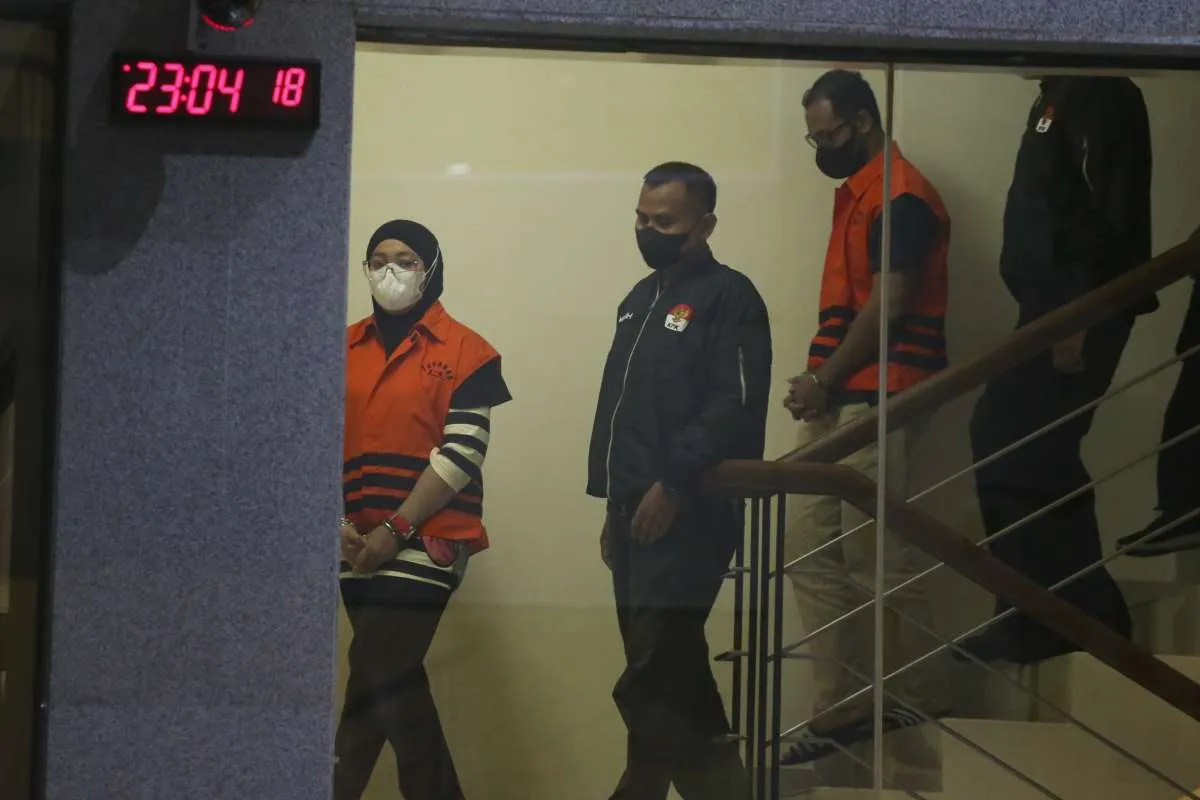 Selain Bupati Kepulauan Meranti, KPK Juga Bawa Ketua Tim BPK Riau