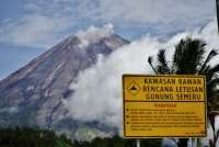 Status Gunung Semeru Turun Dari Siaga Menjadi Waspada