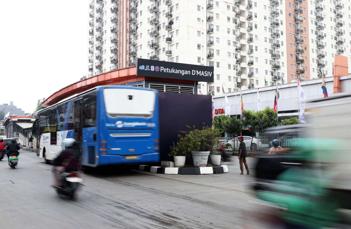 Transjakarta Gandeng Musisi Jadikan Halte Petukangan DMasiv