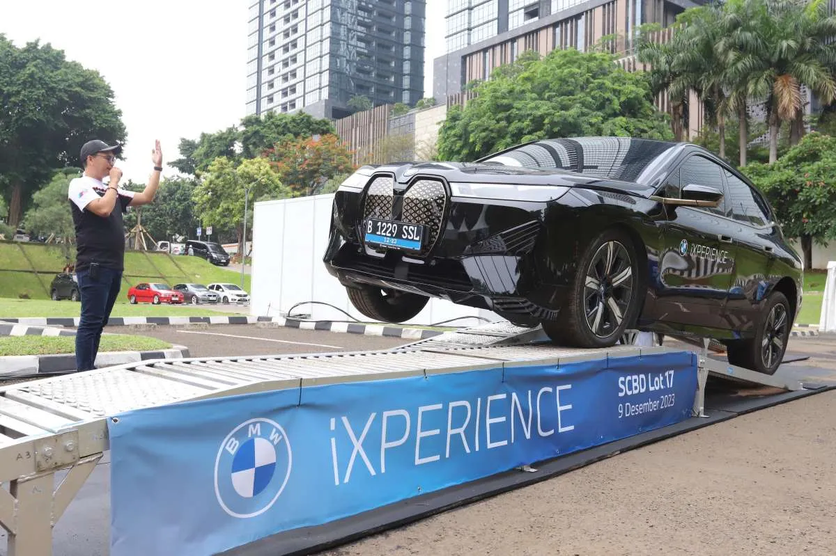 Subsidi Diperlonggar, Cek Harga Mobil Listrik 2024 BMW iE5, Wuling Binguo, Ioniq